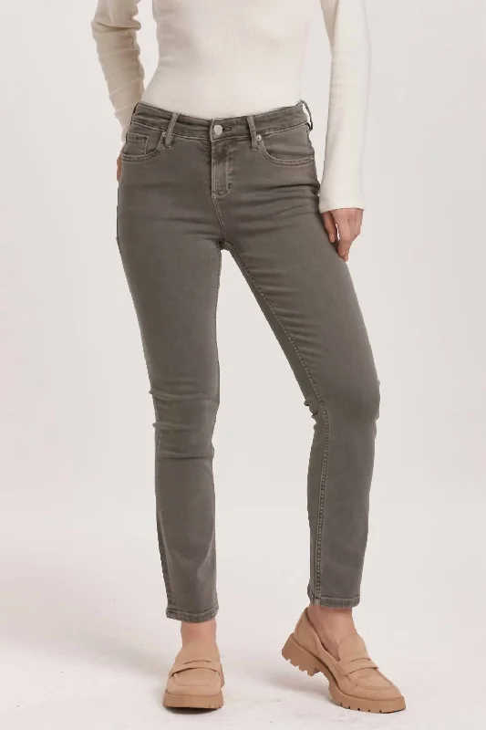 Women's Jodhpurs with High CollarBlaire Straight Leg Jean In Graphite Wash