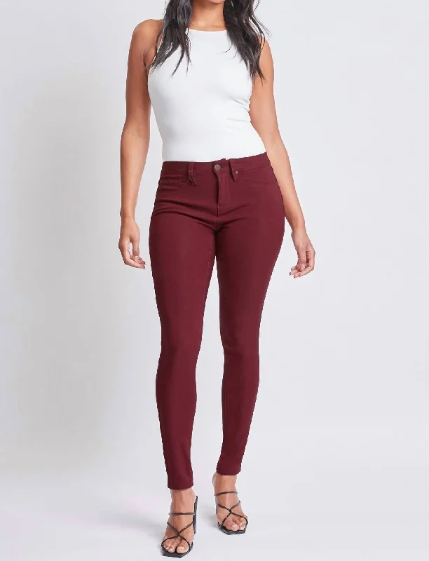 Women's Jodhpurs with High CollarMissy Hyperstretch Skinny Jean - Petite In Dark Wine