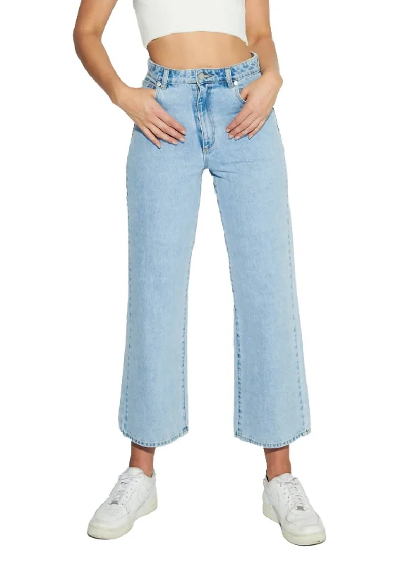 Women's Jodhpurs with PocketsA Street Aline Crop Jean In Walk Away