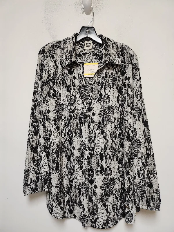 Women's Blouse with SmockingTop Long Sleeve By Anne Klein In Snakeskin Print, Size: M