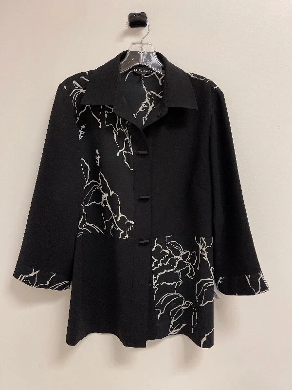 Women's Blouse with Asymmetrical HemTop Long Sleeve By Ming Wang In Black & White, Size: M